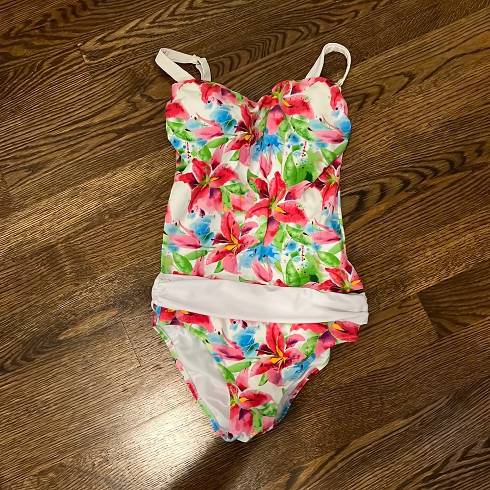 Pink and white lilly tankini